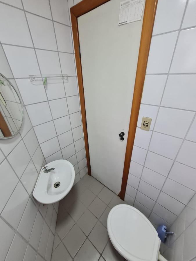 Apt Encantador Centro Guarapari, Completo, 50 M Da Praia Eksteriør billede